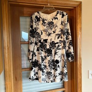 Everly Floral Blue and White Dress - Long Sleeve - Size S